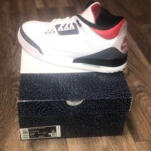 Air Jordan 3 Retro SE ‘Fire-Red’ (denim)